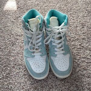 Nike Women's Sneakers - White and Light Blue